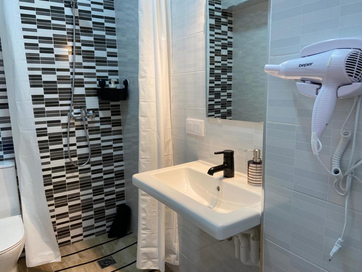 Apartamento Cruz Roja C Sevilla Bagian luar foto
