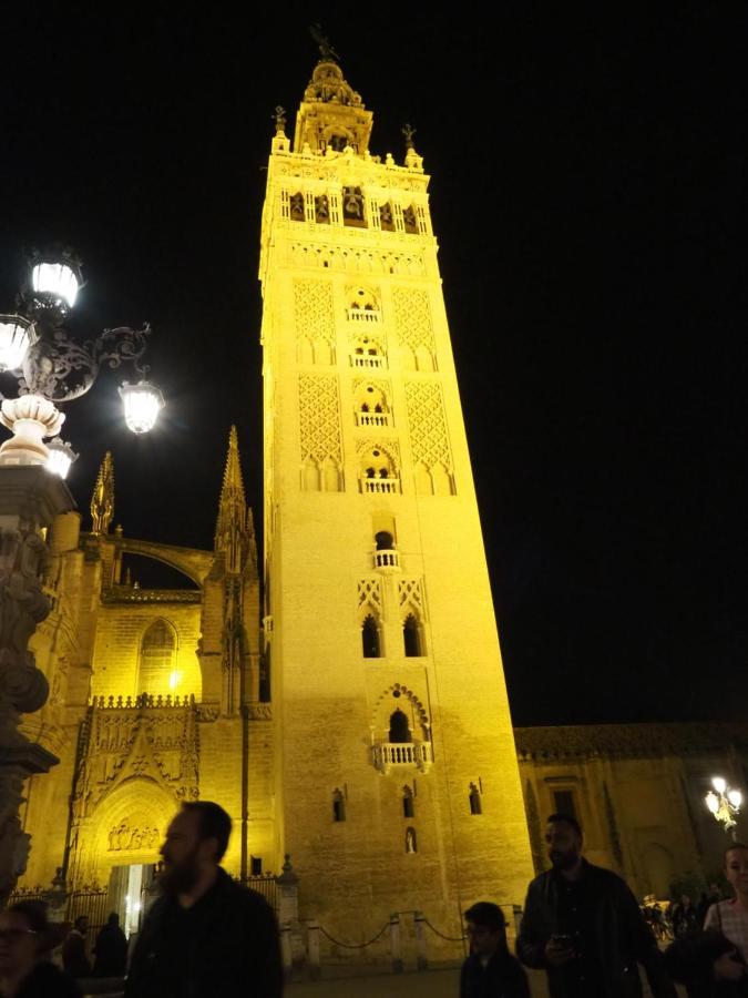 Apartamento Cruz Roja C Sevilla Bagian luar foto